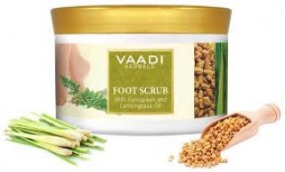 Vaadi Herbal Foot Scrub With Fenugreek And Lemongrass Oil 500 gm
